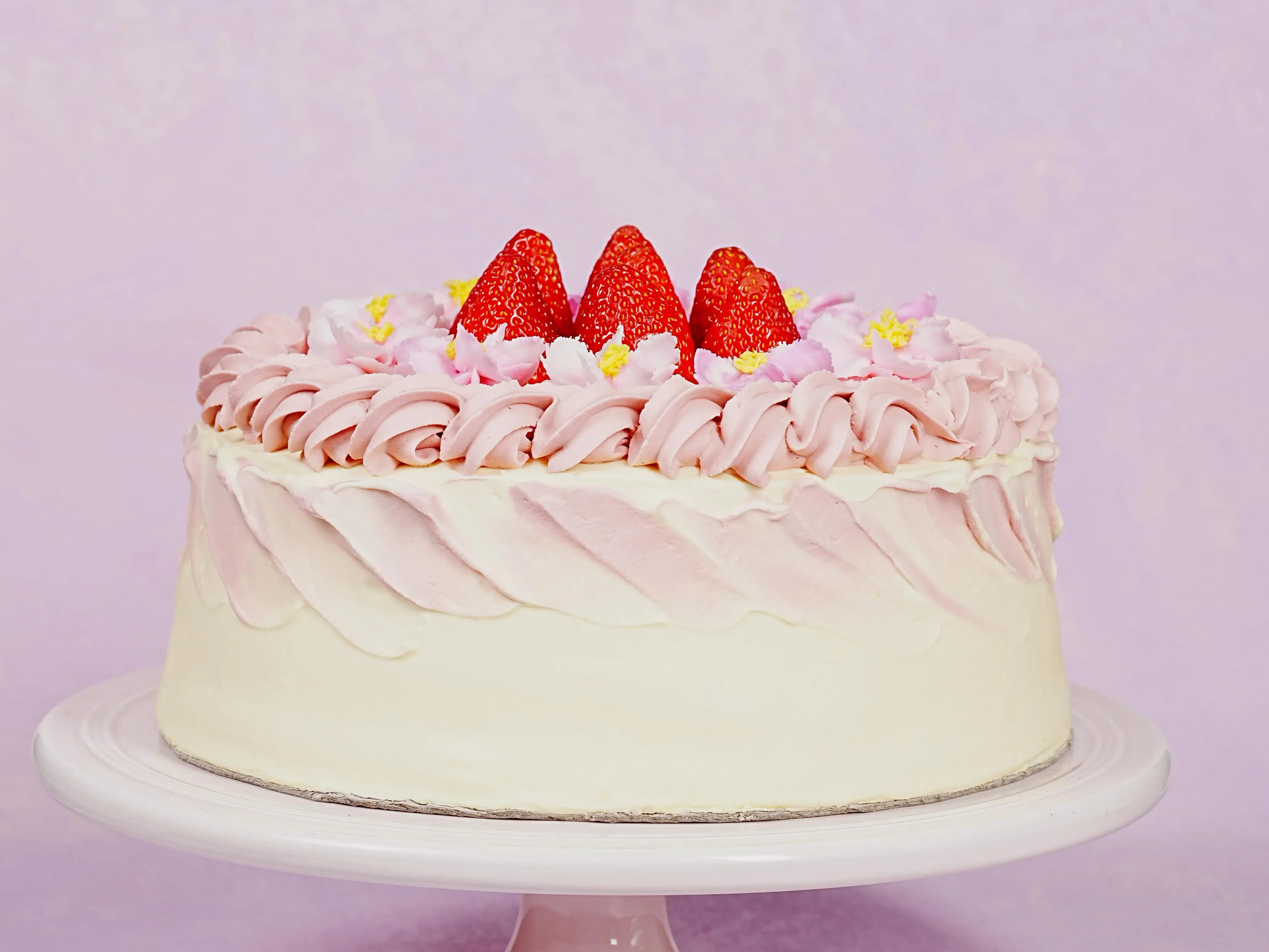 3x Round Cakes - Flower Design 02 (adjusted too bright)