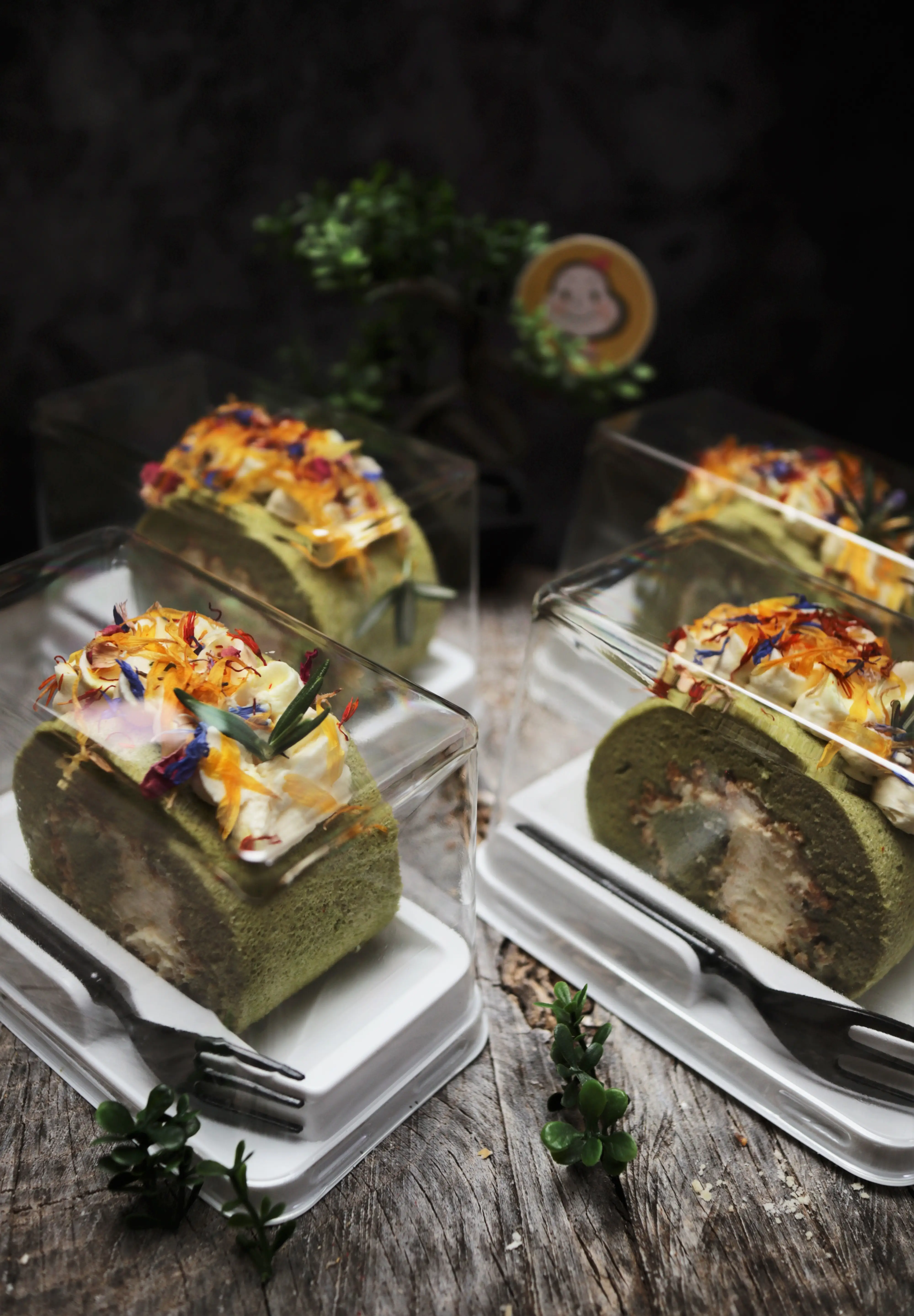 Packaging - Cake Roll - Green Pandan W Packaging 1