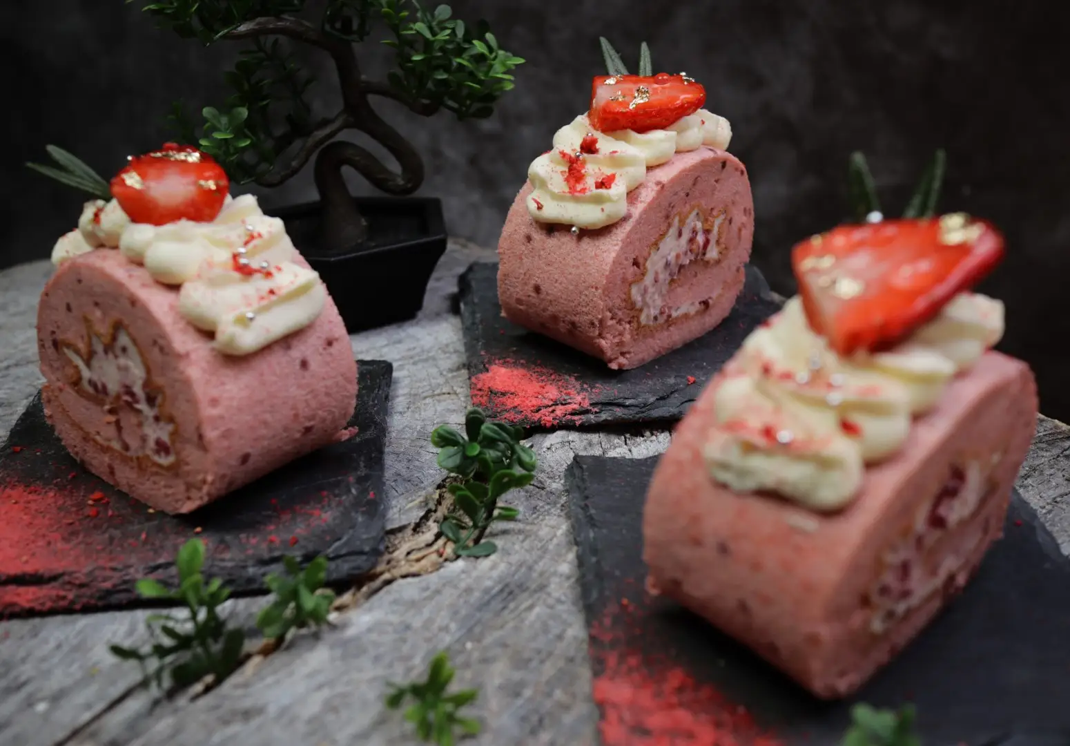 Cake Roll - Strawberry 5