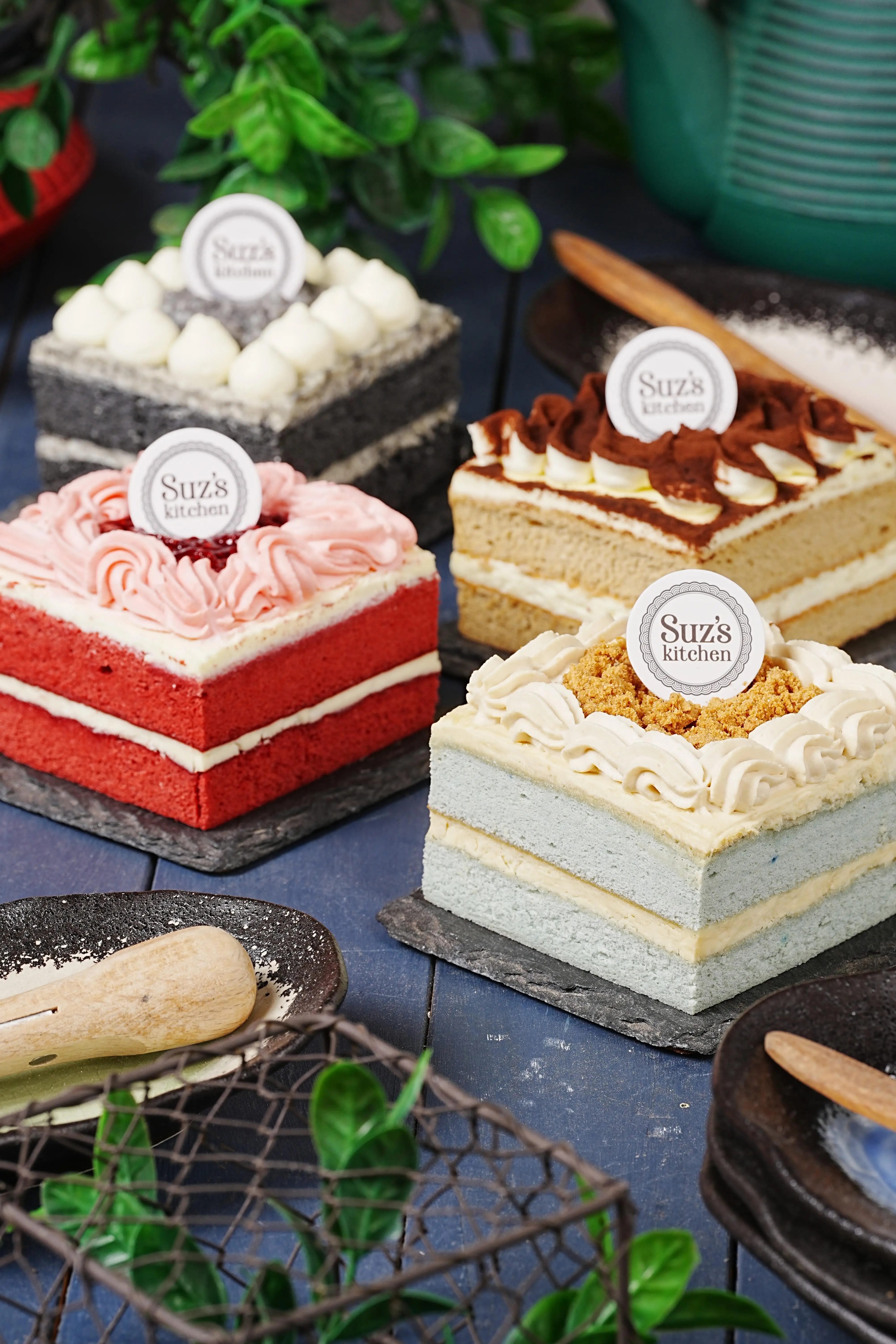 4x Square Cakes 03
